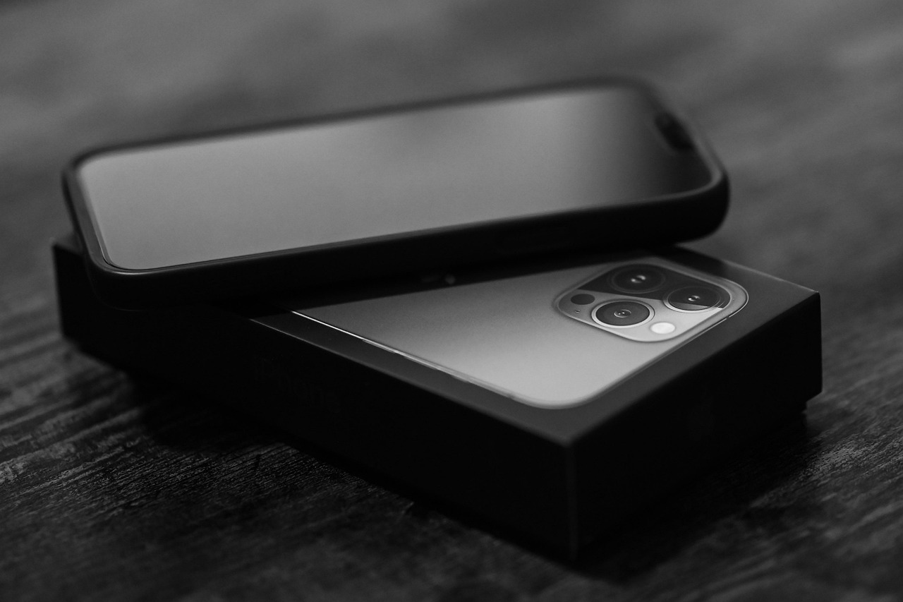 iPhone 18 Pro Max Cases: The It-Girl Aesthetic Guide for 2026